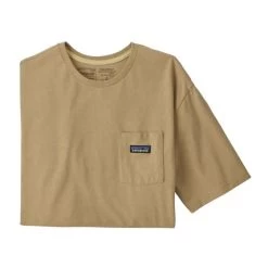 Patagonia P-6 Label Pocket Responsibili-Tee - Men's 5 Patagonia P-6 Label Pocket Responsibili-Tee - Men's -Outdoor Clothing Shop 1035991491 Patagonia P6LabelPocketResponsibiliTee SepseTan Mens Front
