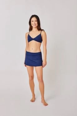 Hoku Swim Skirt - Women's 8 Hoku Swim Skirt - Women's -Outdoor Clothing Shop 1035993826 Carve HokuSwimSkirt Navy Wmns Front