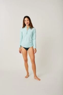 Cruz Rashguard - Women's 6 Cruz Rashguard - Women's -Outdoor Clothing Shop 1036003876 Carve CruzRashguard SeaGlass Wmns Front