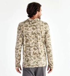 Bamboo Lightweight Hoody - Men's 9 Bamboo Lightweight Hoody - Men's -Outdoor Clothing Shop 1036005466 Freefly BambooLightweightHoody BarrierIslandCamo Mens Rear