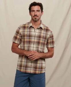 Smythy Short-Sleeve Shirt - Men's 9 Smythy Short-Sleeve Shirt - Men's -Outdoor Clothing Shop 1036006657 ToadandCo SmythyShortSleeveShirt Carob Mens Front